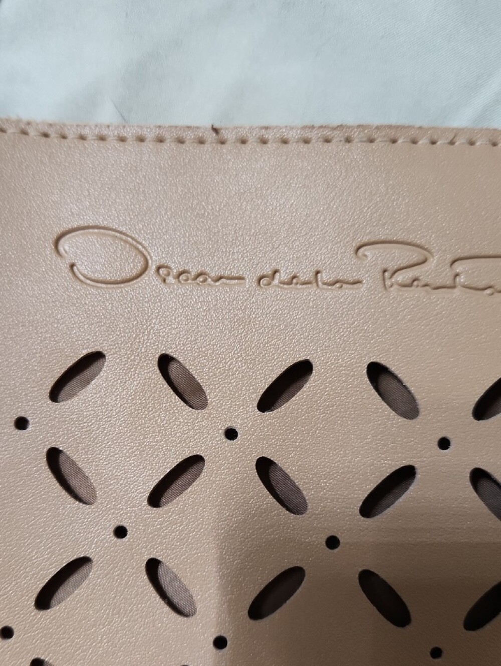 Oscar de la Renta Pale Pink Perforated Tote - Picture 9 of 11